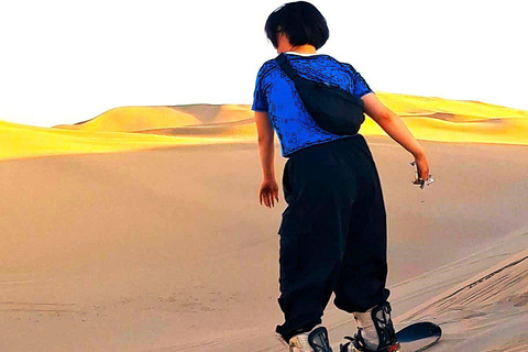 Huacachina: Dune Buggy Sightseeing Tour / Sandboard / Sand Ski / Bodyboard / Sunset-Toast Huacachina: Dune Buggy Sightseeing Tour / Sandboard / Sand Ski / Bodyboard / Sunset Toast