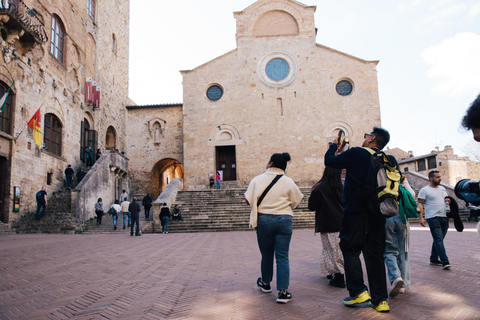 San Gimignano & Volterra: Privater Transfer von Florenz