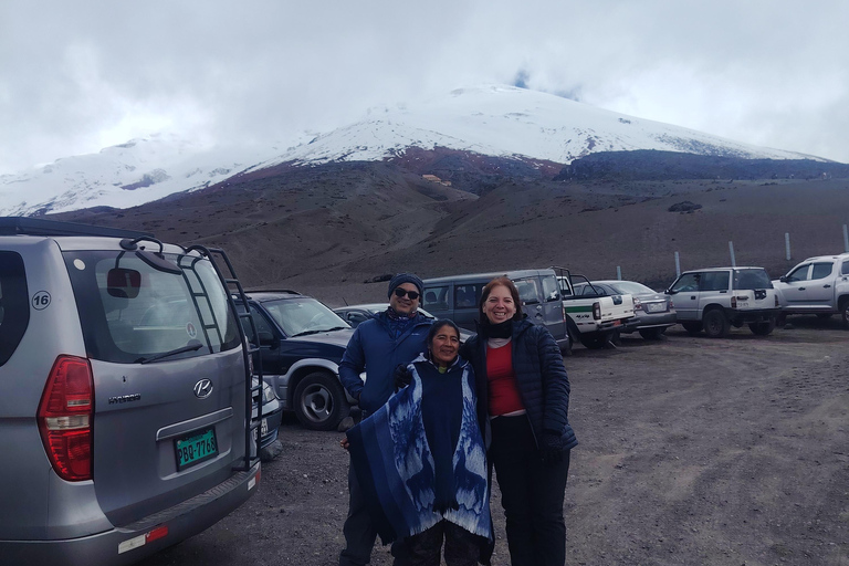 Quito: Cotopaxi – Climb to the hut and hike around Limpiopungo Lagoon