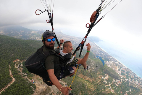 Antalya: Experiencia de Parapente con Traslados al Hotel