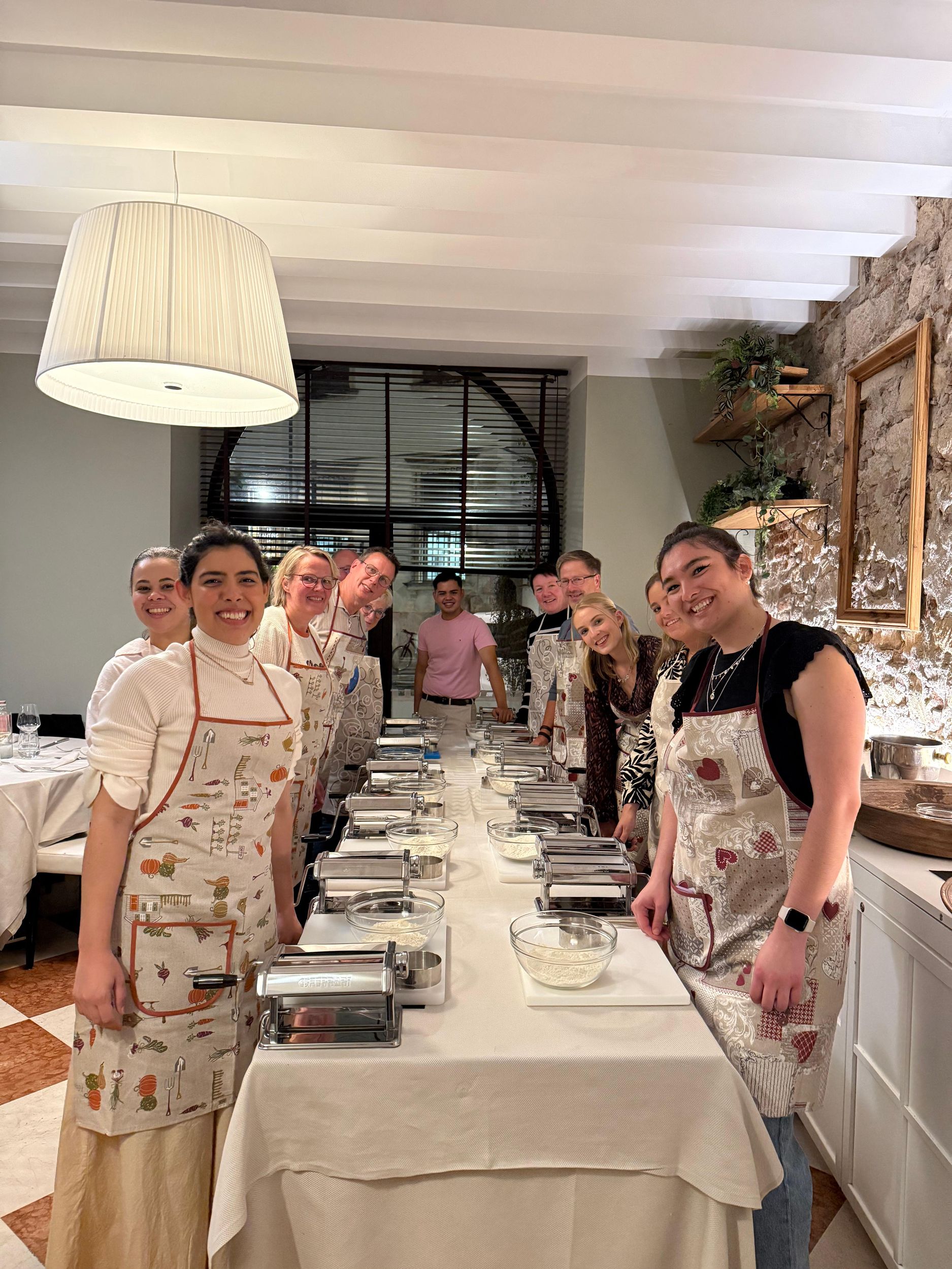 Bari: Pasta- und Tiramisu-Kochkurs mit erlesenem Wein