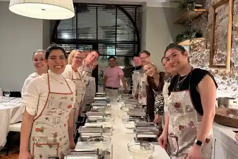 Bari: Corso di cucina sulla pasta e il tiramisù con il vino