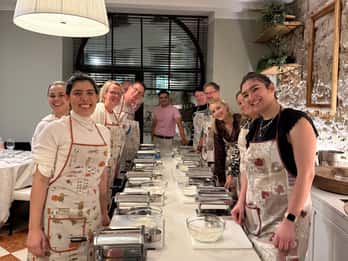 Bari: Corso di cucina sulla pasta e il tiramisù con il vino