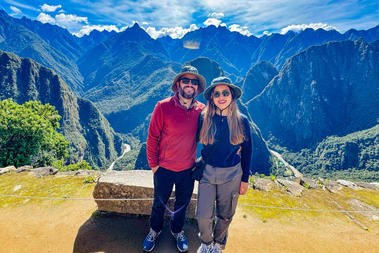 Machu Picchu: Circuit 2A (Classic Route) + Bus & Local Guide Last-Minute: Circuit 3B with Guide Included