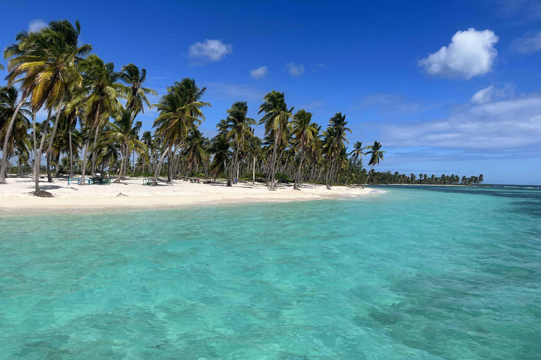 De La Romana: Viagem de 1 dia à Ilha Saona com tudo incluído
