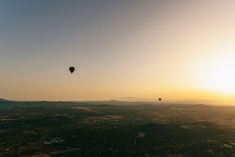Mallorca: En timmes flygning med varmluftsballong