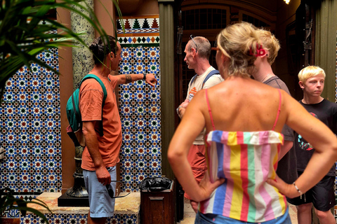 Tour gastronómico em pequenos grupos em Lisboa: coma e beba como um localTour gastronómico com guia inglês