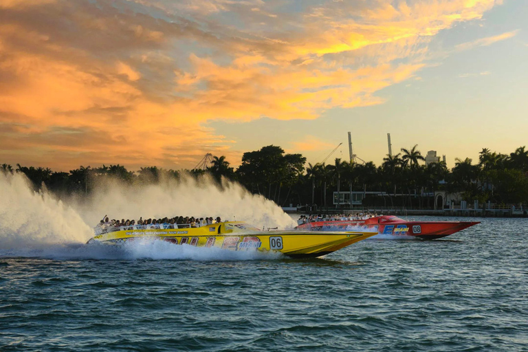 ميامي: جولة مخصصة: قارب سريع في خليج بيسكين من Pintoursميامي: جولة مخصصة: قارب سريع في خليج بيسكين من بين