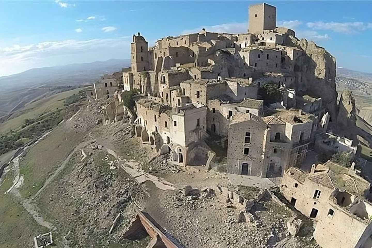 Il tour della città fantasma di Craco e Policoro