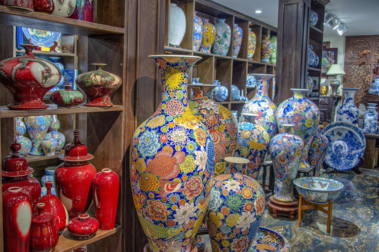 Hanoi: Bat Trang Ceramic Village Private Tour with Lunch