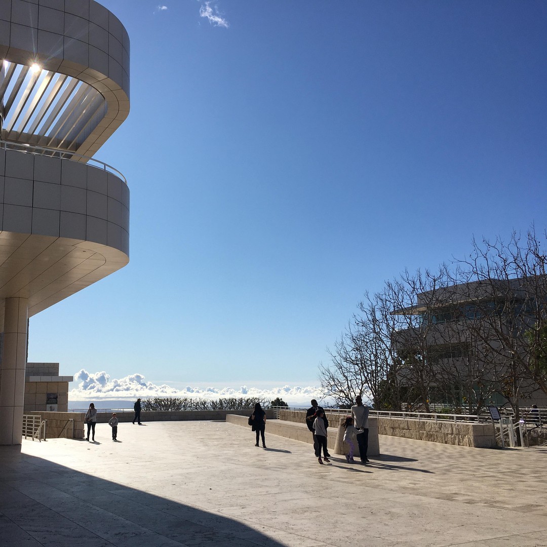 Getty centras: Ekskursija po architektūrą, sodus ir meną | GetYourGuide