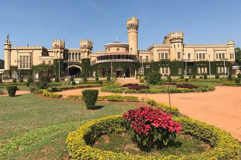 Bangalore: Bangalore Palace Guided Tour with Entry Ticket