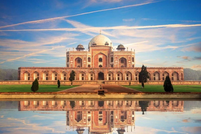 Delhi: Jama Masjid, Qutub Minar &amp; Humayun’s Tomb Tour By CarDelhi: Tour with Car, Driver, Guide Entrance Fees and Lunch