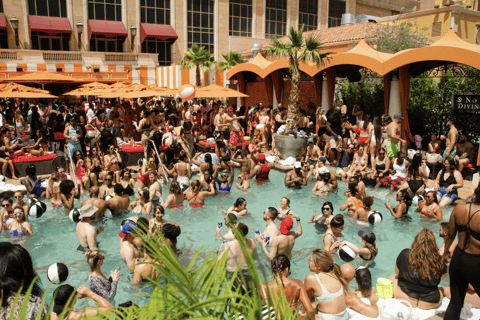 Las Vegas: Pool Crawl with Party Bus & Free Drinks