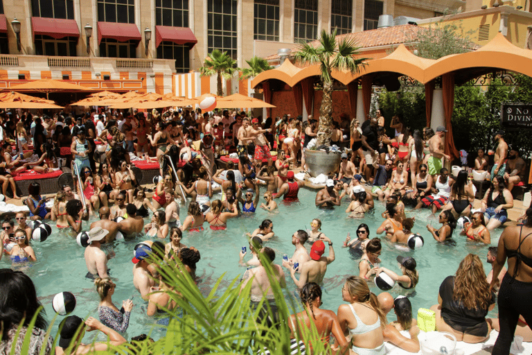 Las Vegas: Pool Crawl with Party Bus & Free Drinks