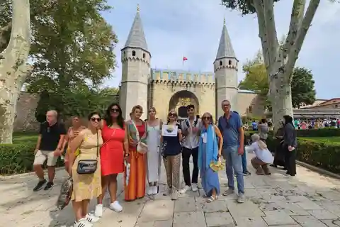 Privat tur til Topkapi-paladset og haremmet med skip kø-indgang