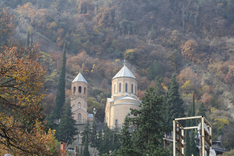 تبليسي: جولة في أساطير وخرافات ماتسمينداتجربة سفر خاصة