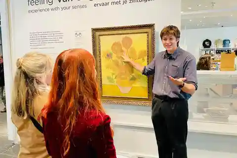 Amsterdam: Van Gogh Museum Small Group Guided Tour