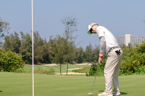 Desde Da Nang/Hoi an: Excursión de golf en Montgomerie Links Da NangCoche de alquiler + conductor sólo para el traslado ( no incluye golf )