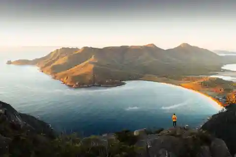 Hobart: A Day At Wineglass Bay