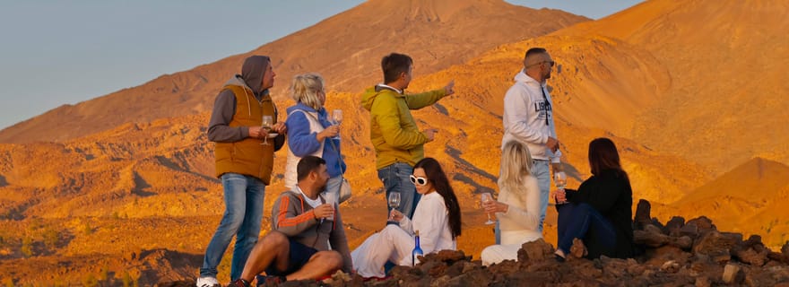 Visite en petit groupe : randonnée au coucher du soleil et tunnel volcanique