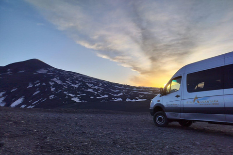 Mt. Etna North: Sunset at 2,850 meters in a 4x4 Etna: Sunset at 2,850 meters with 4x4 and guide