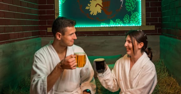 Prague: Beer Spa Experience with Unlimited Beer and Sauna