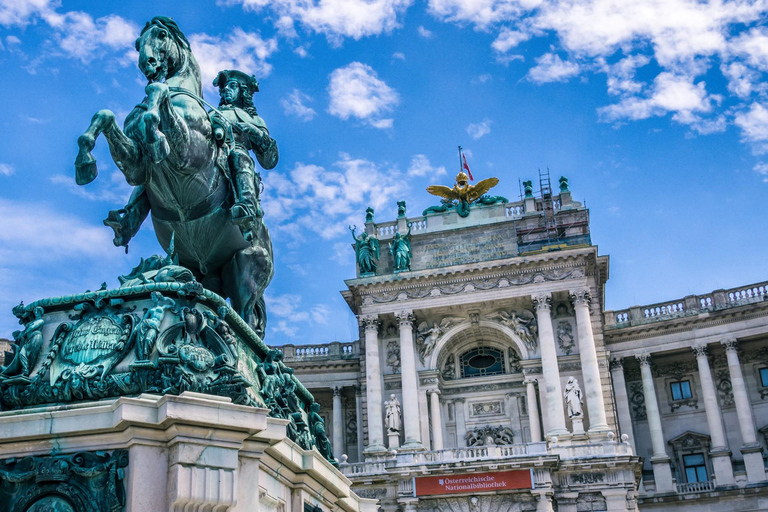 Wien: Skip-the-Line Sisi Museum, Hofburg och trädgårdar TourRundresa på engelska