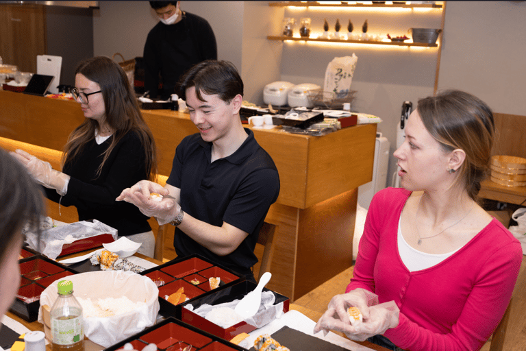 شيبويا طوكيو: دورة تحضير السوشي (نباتي/حلال)قائمة السوشي العادية (خالية من الغلوتين *تشمل الأسماك)