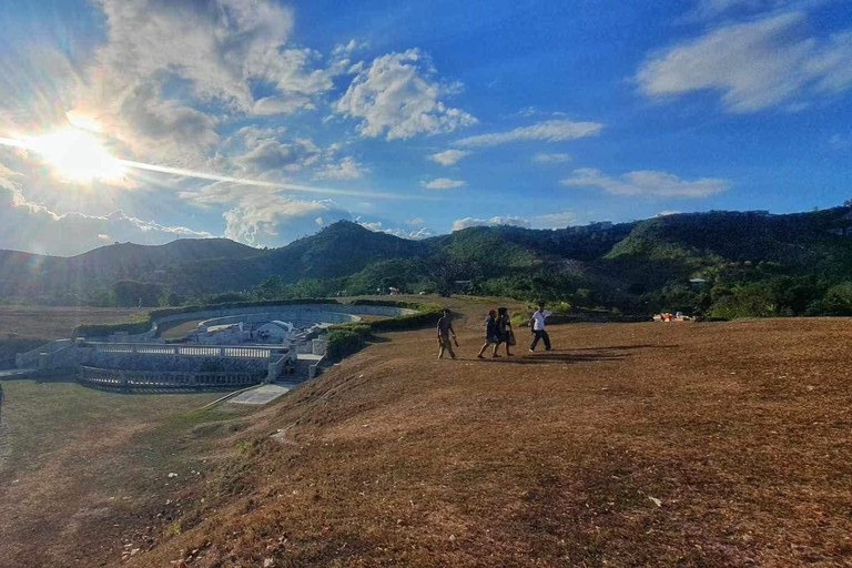 Senderismo para contemplar la hermosa vista de la ciudad de Cebú