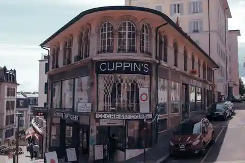 Lausanne : visite guidée à pied avec dégustation de chocolat et métro
