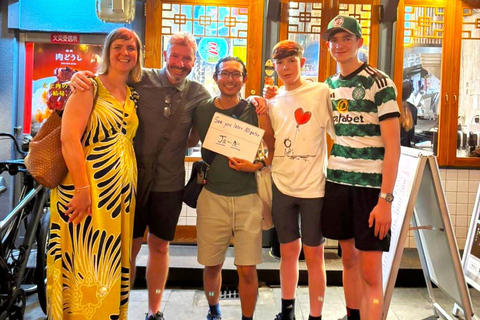 大阪：深度美食之旅和难波酒吧之旅不包括费用的团队游