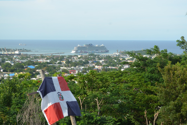 Puerto Plata: passeio de macacos-esquilo e visita a vacas e porcos