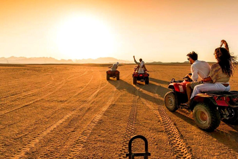 Quad en el desierto de Agafay con almuerzo y paseo en camello y piscina