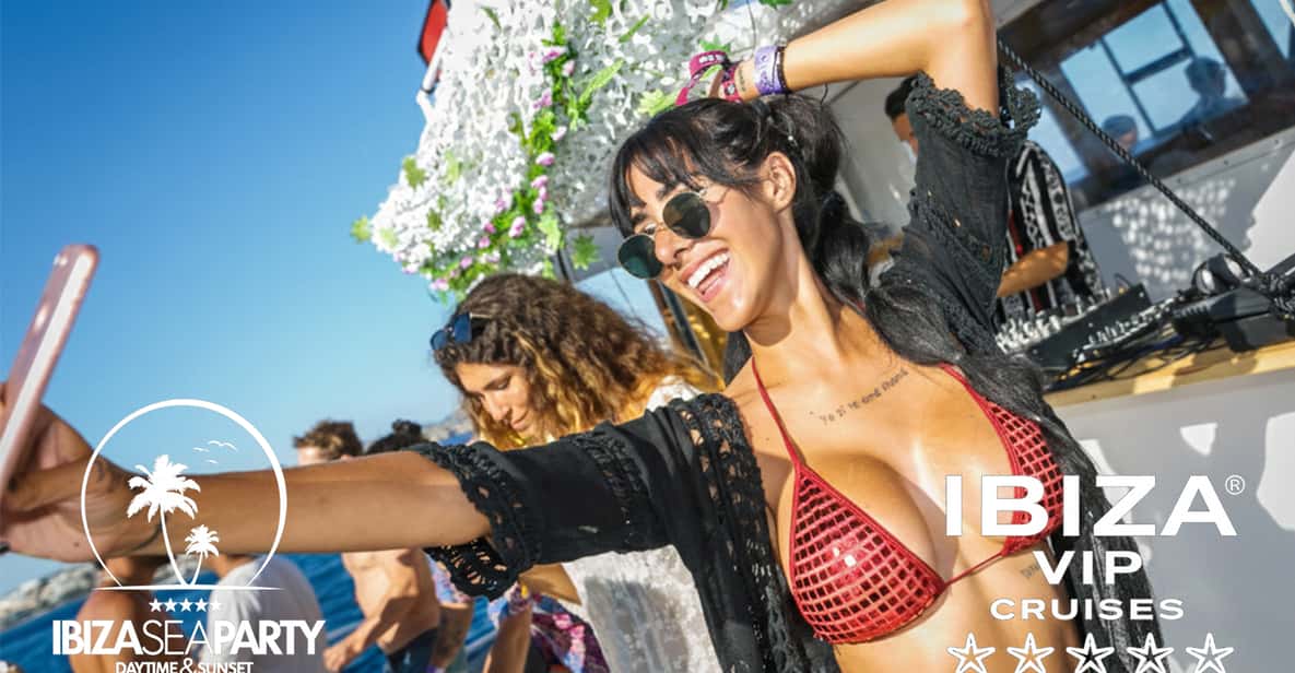 Afbeelding 5 van Ibiza: VIP-feest op een catamaran met DJ, open bar, paella en discotheken