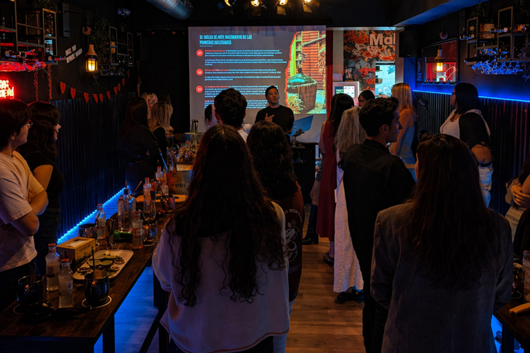 Cocktail Class in Madrid: Shake, Drink & Party