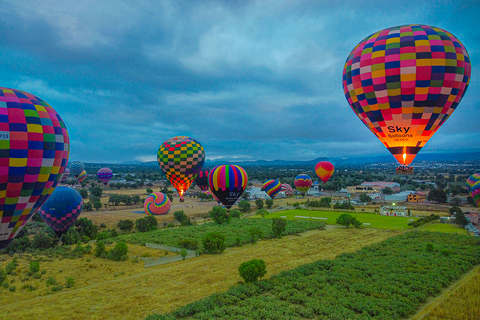 Teotihuacan: Varmluftsballongflygning Sky BalloonsTeotihuacan: Flyg med varmluftsballong med Sky Balloons