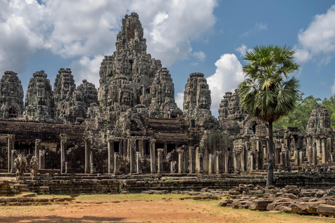 Private Tuktuk taxi to Angkor Wat, Bayon and Ta Prohm Temple