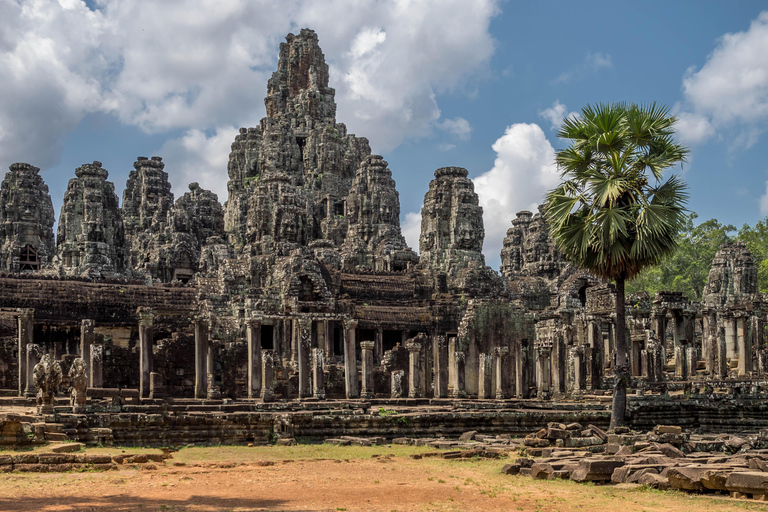 Private Tuktuk taxi to Angkor Wat, Bayon and Ta Prohm Temple
