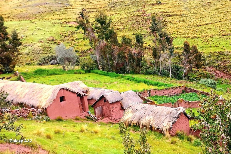 cusco: excursão de 4 dias de Lares a Machu Picchu(Cópia de) cusco:Lares Trek para Machupicchu com banhos termais 4Dias