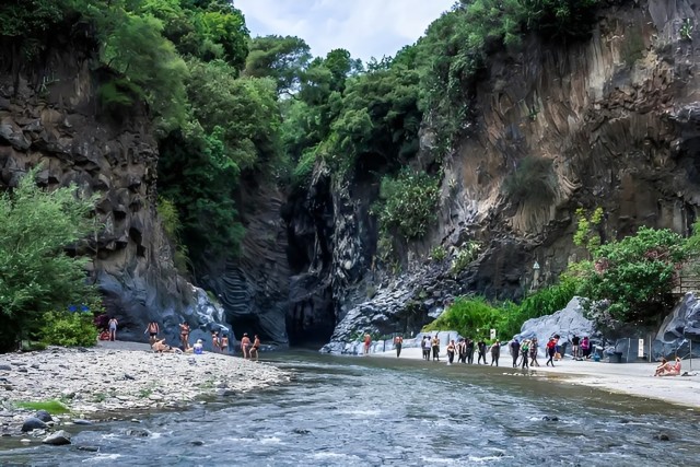 Visit Sicily Etna and Alcantara Gorges Full-Day Tour with Lunch in Catania