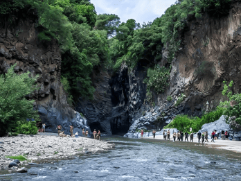 Sicilia: Tour dell'Etna e delle Gole dell'Alcantara di un giorno con pranzo