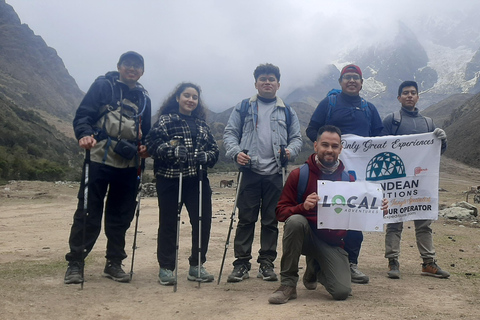 Cusco: Humantay Lagoon Hike with Luxury Domes with Alpacas