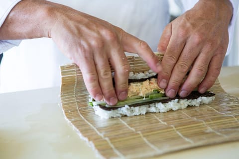 Charlotte: Sushi Making Cooking Class at a Local Brewery