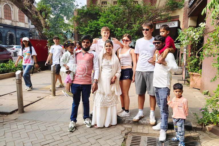 Mumbai: Fashion, Handicrafts & Souvenir Shopping Guided Tour Hire a Professional Guide without Private Car