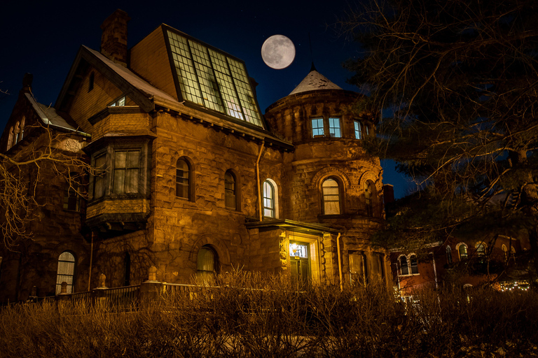St. Paul: Twin Cities Haunts Ghost Walking Tour Mansions of Mystery 1.5-Hour Standard Tour