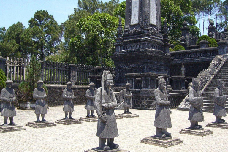 From Danang/Hoi An: Hue Heritage Tour with Local Lunch Private Tour/ Private Car Transfer /Private Tour Guide