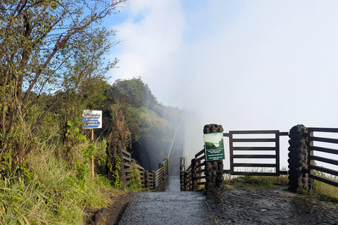 Livingstone: Victoria Falls Evening Guided Tour