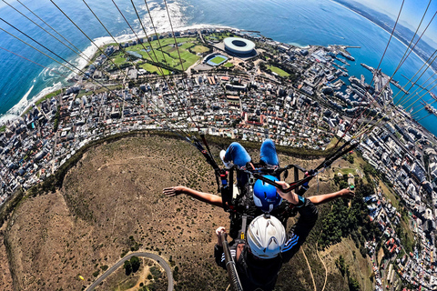 Le Cap : Parapente en tandem avec vue sur la montagne de la Table