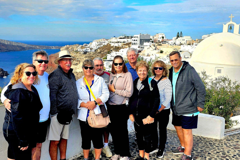Santorini Sightseeing Tour: 4 Hours of Iconic Spots